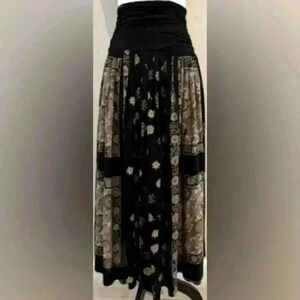 Vintage 80s Platinum Dorthy Schoelen Skirt style#:7115, Cut#9-64, R/N# 48266